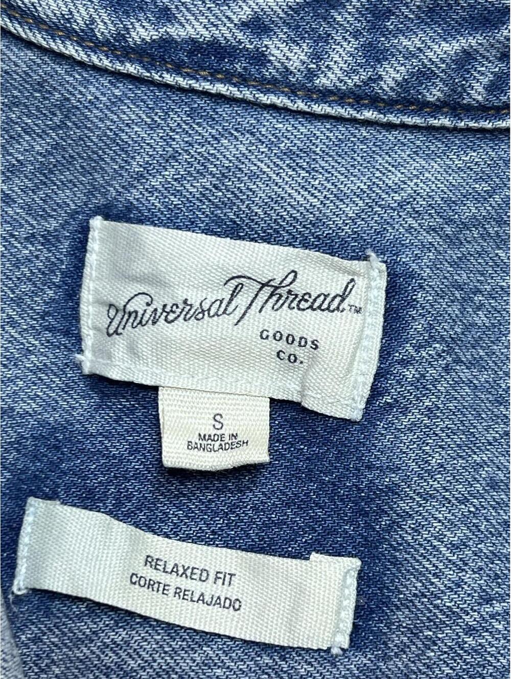 Universal Thread Relaxed Fit Denim Jacket with Rhinestone Accents, Size S - Picture 2 of 9